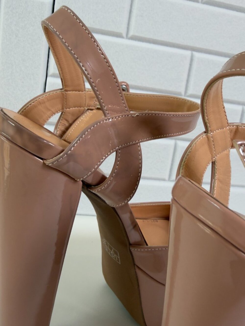 Nude 6" Platform Block Heels Size 7 - Picture 7 of 9